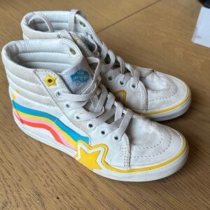 Kids High-Top Vans with Rainbow Design